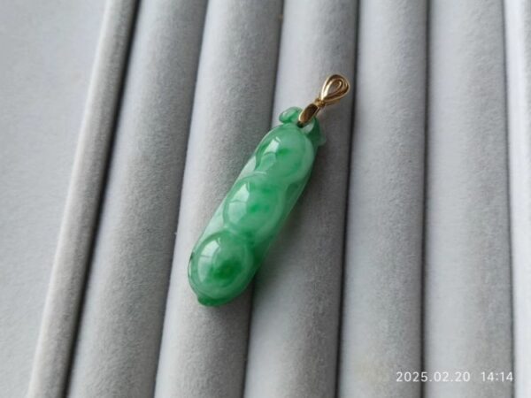 义卖品 18K金扣阳绿福豆吊坠 重6.22克 - 图片 2