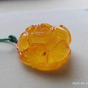恩 老货清 手工雕刻蜜蜡大牡丹挂坠 重21.05克