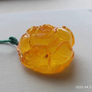 恩 老货清 手工雕刻蜜蜡大牡丹挂坠 重21.05克