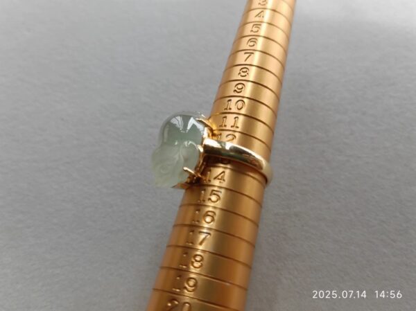 义卖品 冰种起刚貔貅戒指 18K金 13号戒圈 重7.13克 - 图片 6