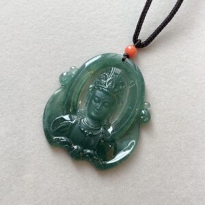 义卖品 危料翡翠观音牌吊坠 重20.22克 有证书