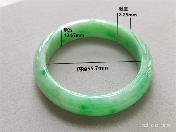 05 美貌糯种阳绿翡翠手镯 55.7圈 - 图片 6