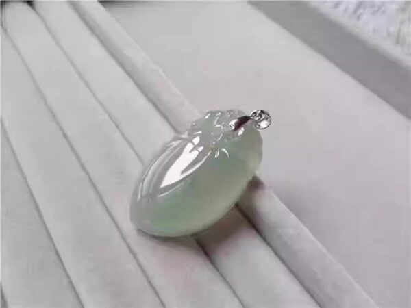 清货   老种起胶翡翠大桃重16克多有证书 - 图片 3