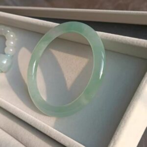 安 超值限老客 早已涨疯的冰绿小手镯 内部价