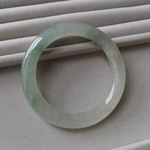 义卖品 真性价比 54圈冰种起光圆条翡翠手镯